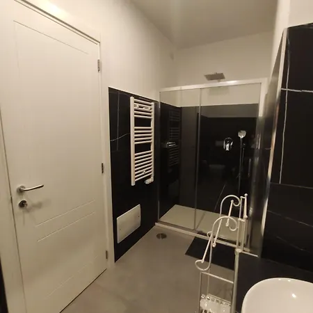 L'arco E Il Vico Nocleg ze śniadaniem 4*