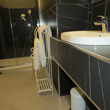 Bed and breakfast L'arco E Il Vico 4*