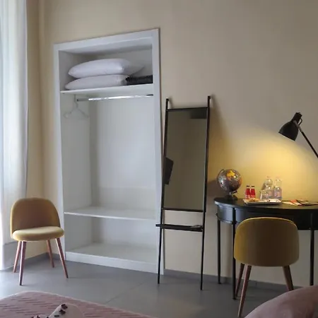 L'arco E Il Vico Bed and Breakfast Νάπολη