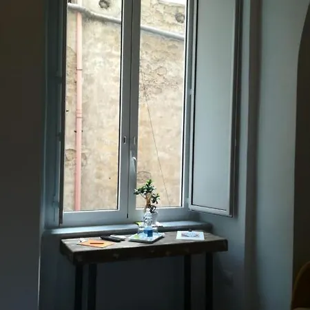 L'arco E Il Vico Νάπολη