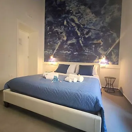 L'arco E Il Vico 4* Неаполь