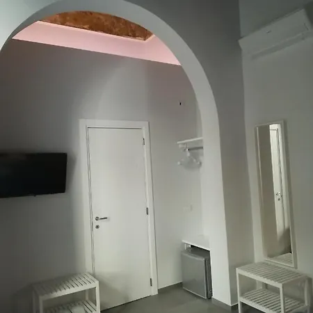 L'arco E Il Vico Panzió 4*