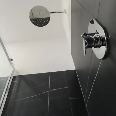 L'arco E Il Vico 4*